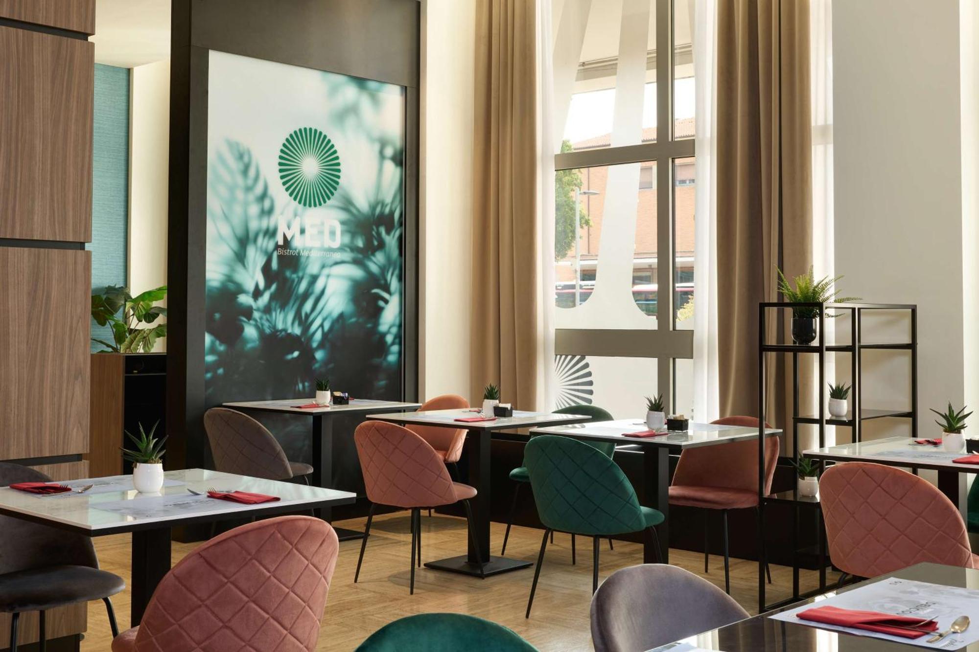 Radisson Hotel 费拉拉 外观 照片